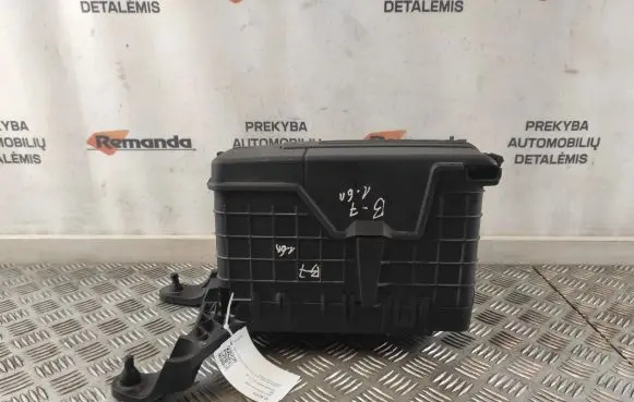 Volkswagen PASSAT B7 Battery box tray 1K0915333C
