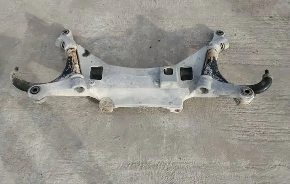Volvo V70 Rear subframe 09492948
