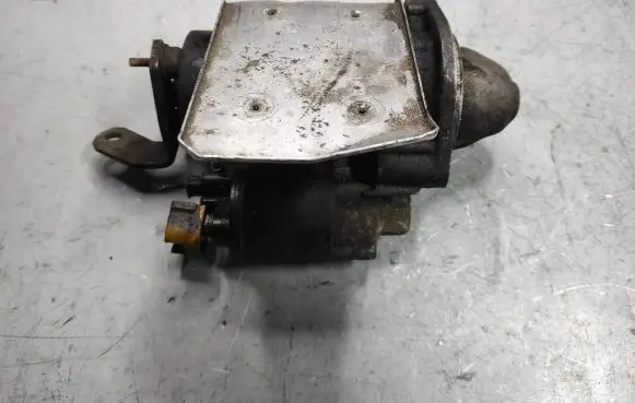 Audi A4 S4 B5 8D Starter motor 1005821933