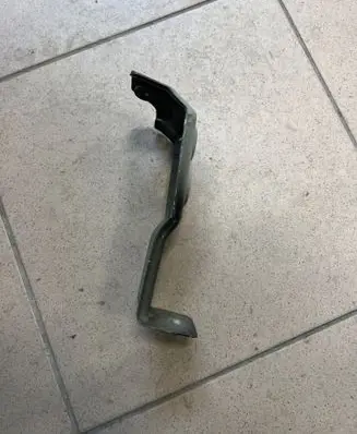 BMW X6 G06 Fender mounting bracket 7418218