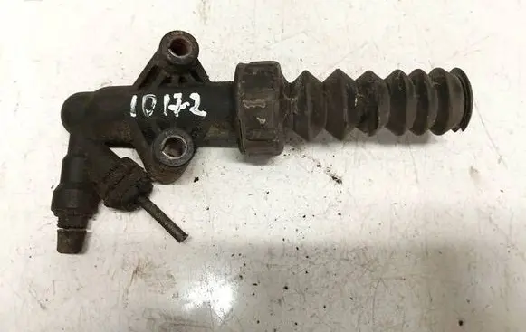 Citroen C4 I Clutch master cylinder 