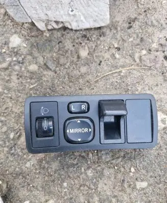Toyota Corolla Verso E121 Headlight level height control switch