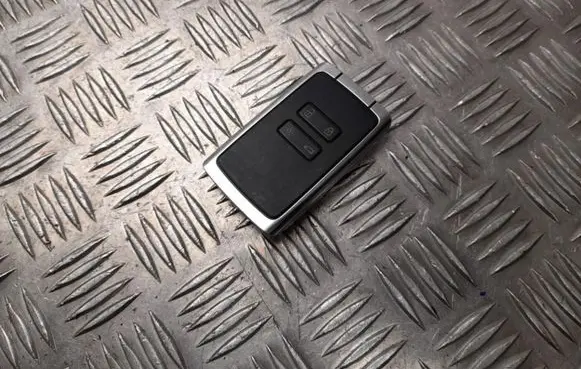 Renault Clio V Ignition key/card 285C71195R