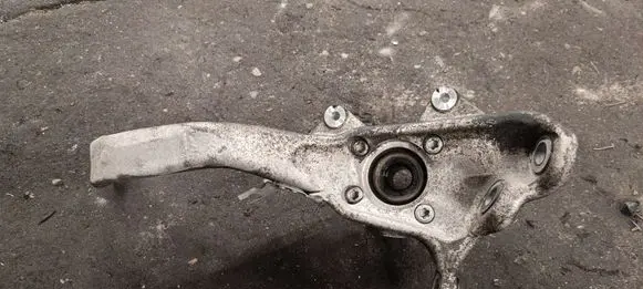 BMW X5 F15 Front wheel hub 6869870