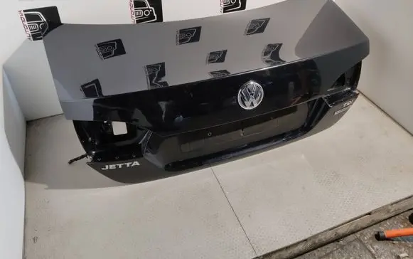 Volkswagen Jetta VI Tailgate/trunk/boot lid LC9X