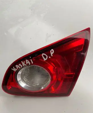 Tailgate rear/tail lights