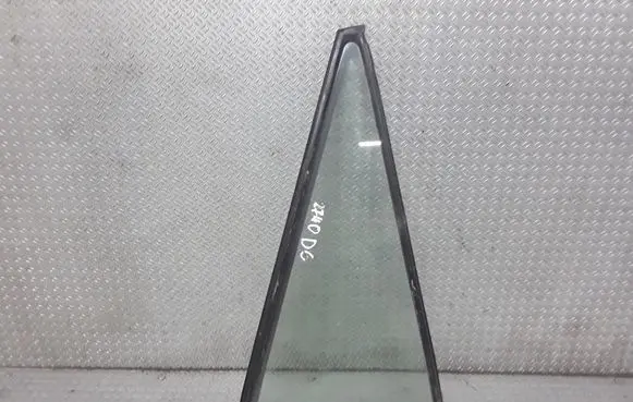 Rear vent window glass