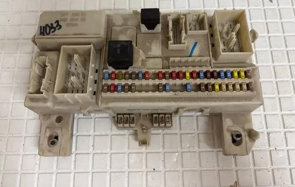 Volvo V50 Fuse module 30765471 00060759 519248306