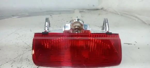 Nissan Micra Third/center stoplight