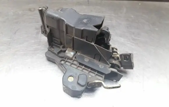 Mercedes-Benz CLK A208 C208 Front door lock 2087200135