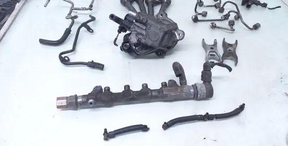 Volkswagen PASSAT B7 Fuel injection system set 03L130089P 1503908742 0445010514