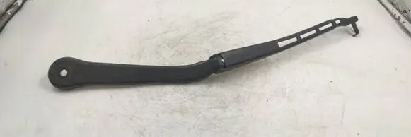 Front wiper blade arm