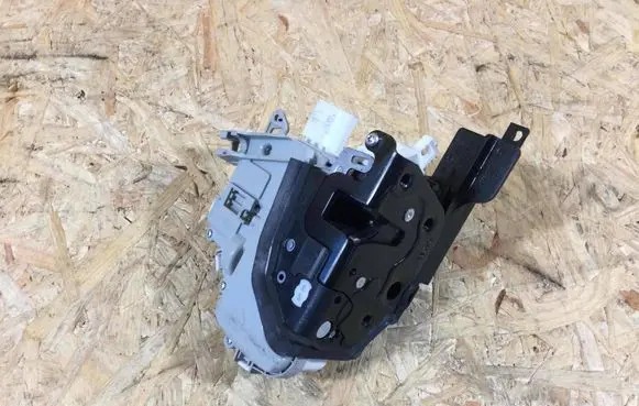 Porsche Panamera (971) Front door lock 971837016C 95b837349