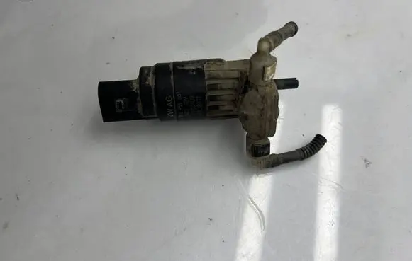 Volkswagen Caddy Windscreen/windshield washer pump 1k6955651