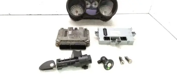 Alfa Romeo GT Engine ECU kit and lock set 0281011511 55198809 1039S07189
