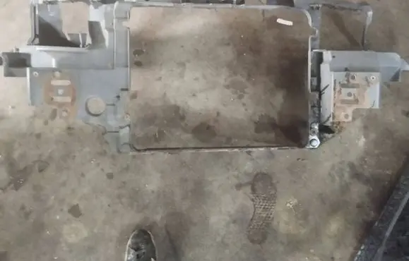Volkswagen Sharan Radiator support slam panel