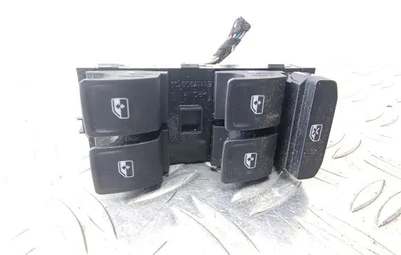 Volkswagen Golf VII Electric window control switch 5G0959857D