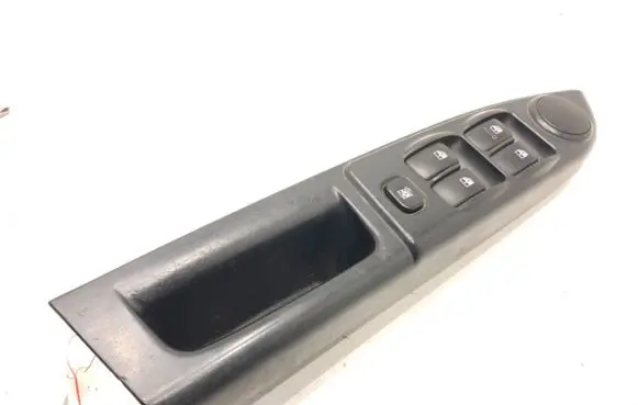 Hyundai Getz Electric window control switch 93570-1C110