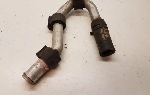 Volkswagen Touareg I Engine coolant pipe/hose 815985