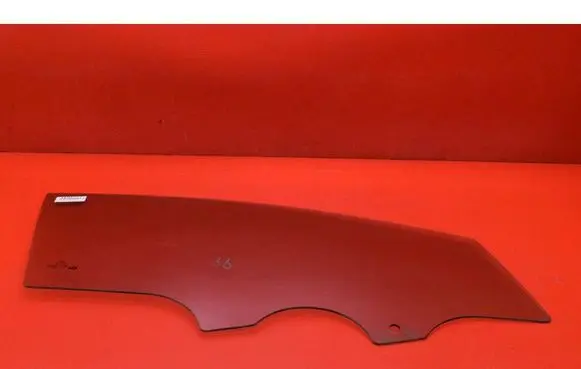 Ford Fiesta Front door window glass four-door