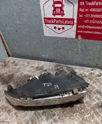 Toyota RAV 4 (XA30) Headlight/headlamp 8113042501 T10037