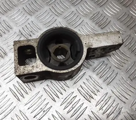 Audi A3 S3 8P Engine mounting bracket