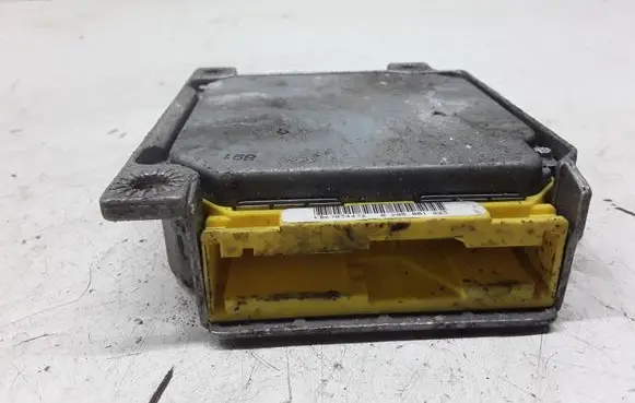 Audi A3 S3 8L Airbag control unit/module 0285001223
