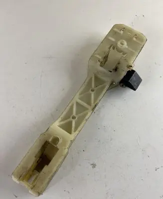 KIA Sportage Rear door exterior handle/bracket 