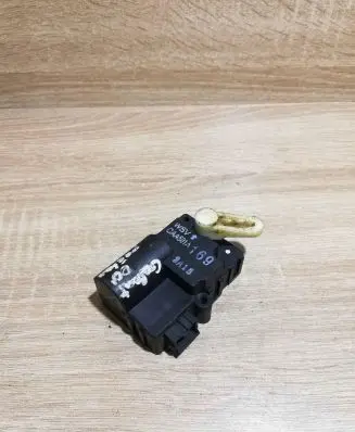 Mitsubishi Galant Air flap motor/actuator CAA501A169