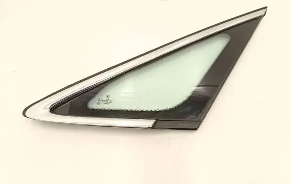 BMW 2 F46 Front triangle window/glass 7326155