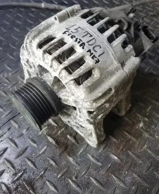 Ford Kuga II Generator/alternator AV6N-10300-MD