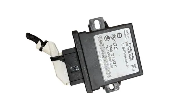 Volkswagen PASSAT B6 Light module LCM 5M0907357C 5WK49676C 2010200900010290