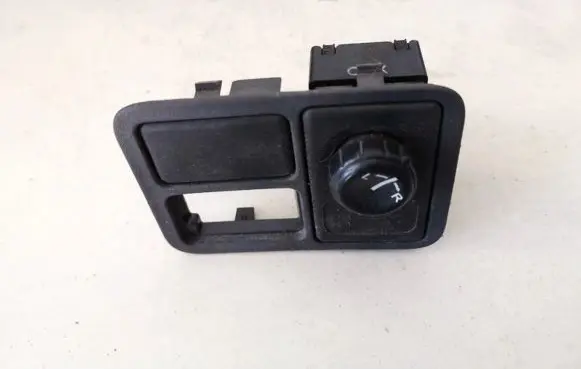 Nissan Almera N16 Wing mirror switch 6896090j00 68960-90j00