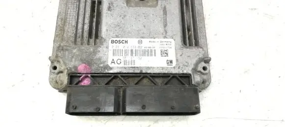Opel Vectra C Engine control unit/module 0281012533 55197152 1039S11738