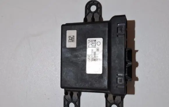 Chrysler Pacifica Other control units/modules 068293147AC 19224 F00HJ01888