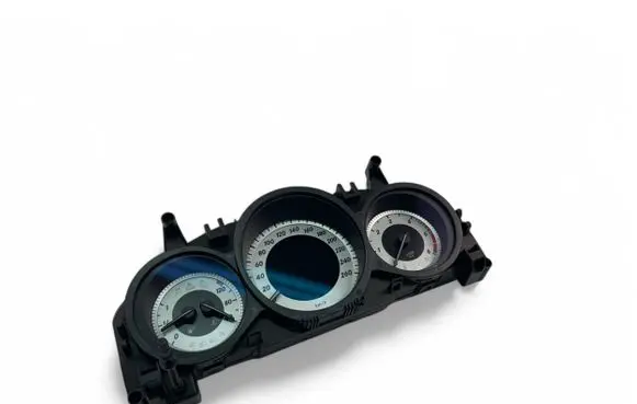 Mercedes-Benz C W204 Speedometer (instrument cluster) A2049004108