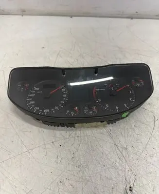 Audi A6 S6 C5 4B Speedometer (instrument cluster) 110008890