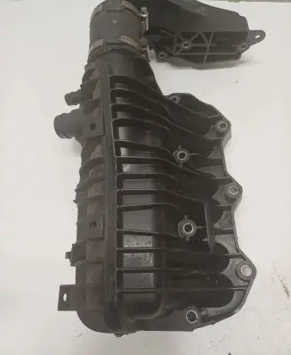 Ford Fiesta Intake manifold 1047092S01