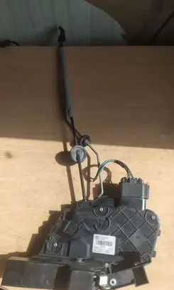 Volvo S80 Front door lock 014521701