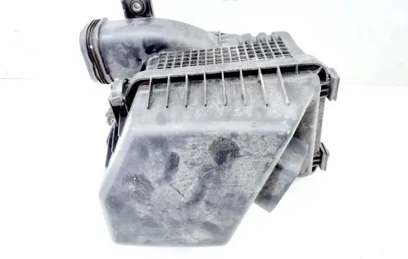 KIA Carens III Air filter box 28110A4200
