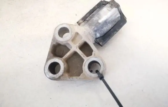 Opel Astra G Engine mounting bracket 90538543