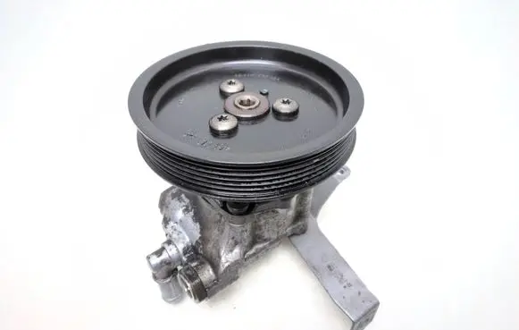 BMW 5 E60 E61 Power steering pump 6774698 7801443 7787106