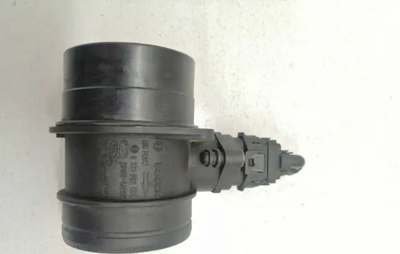 KIA Sorento Mass air flow meter 0281002554