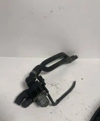 Mercedes-Benz E W210 Coolant heater control valve 0018307884