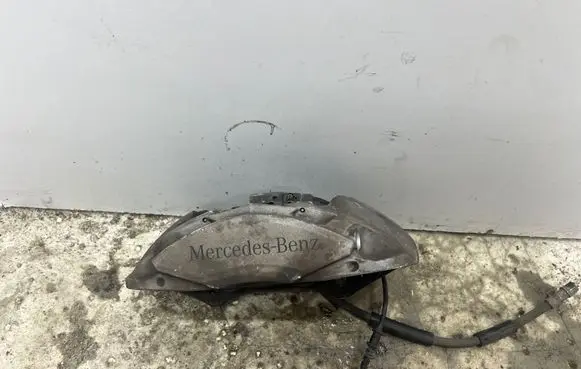 Mercedes-Benz C W205 Front brake caliper