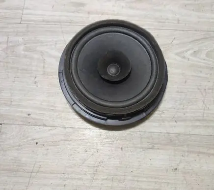 Suzuki Vitara (LY) Rear door speaker G19526B3