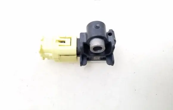 Nissan Juke I F15 Airbag deployment crash/impact sensor 988303JA0A