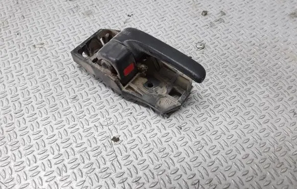 Toyota RAV 4 (XA20) Rear door interior handle