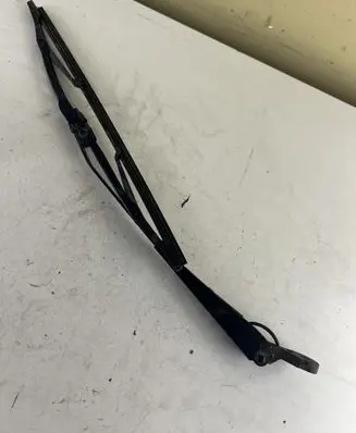 Nissan Almera N16 Rear wiper blade arm 