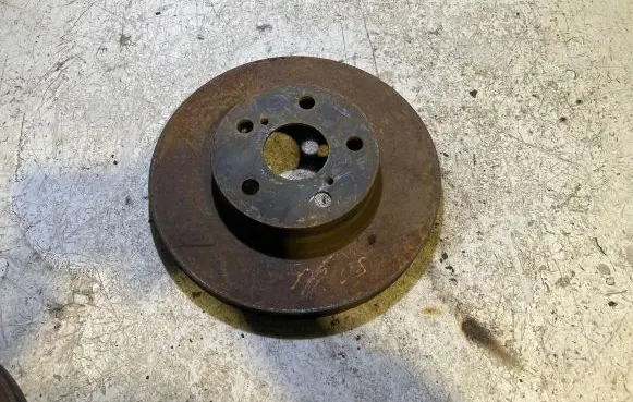 Toyota Prius (XW20) Front brake disc